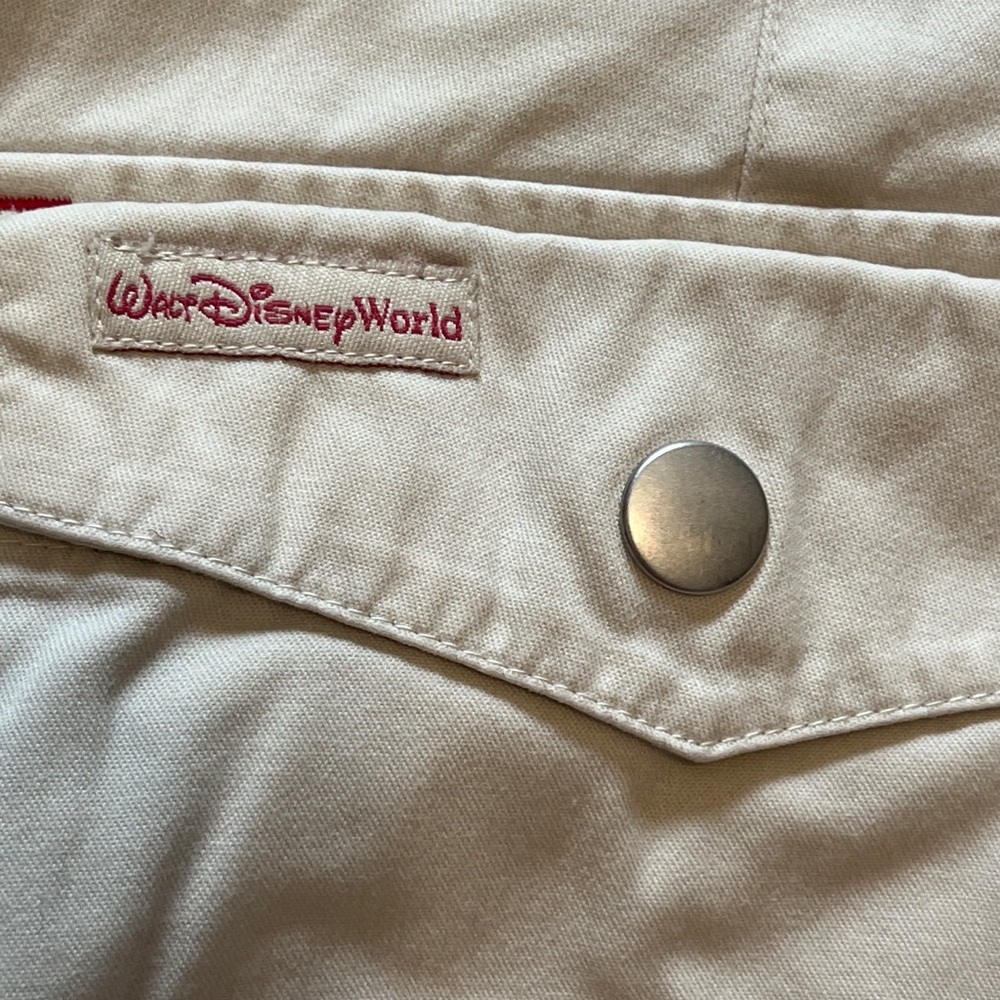 WALT DISNEY WORLD khaki belted capri pants w embroidered Mickey Mouse sz SMALL - Picture 11 of 12